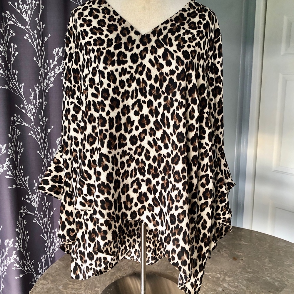 VINCE CAMUTO BLOUSE - Picture 2 of 7